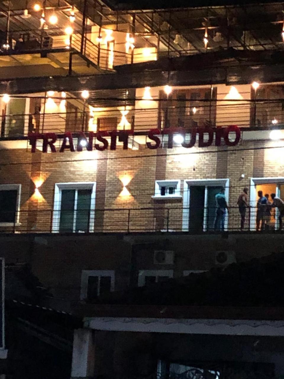 Transit Studio Katunayaka Kültér fotó