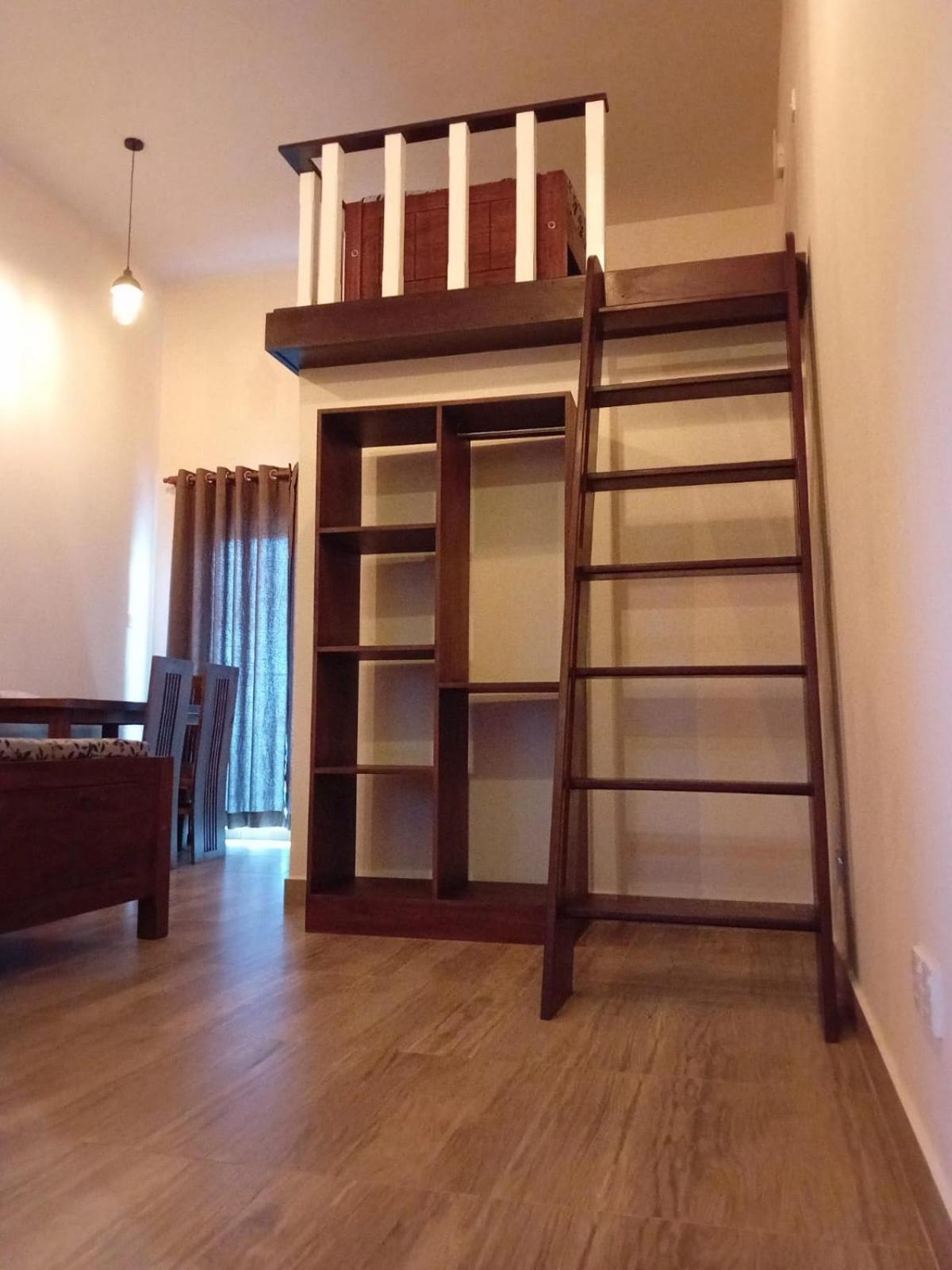 Transit Studio Katunayaka Kültér fotó